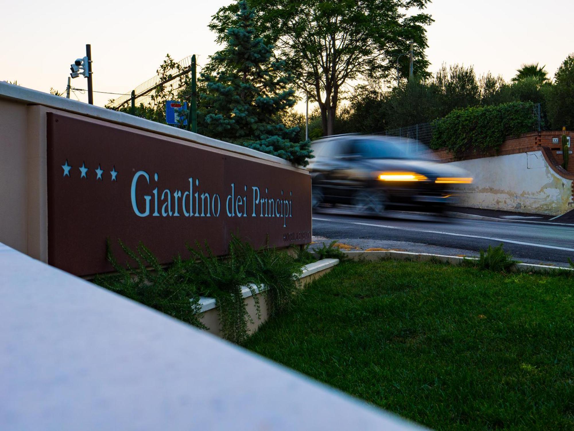 Giardino Dei Principi D'Abruzzo Hotel Citta Sant'Angelo Exterior foto